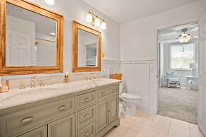 Spacious 7 Bedroom 5.5 Bath on Ocean Creek Golf Course!