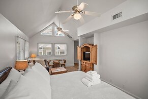 Spacious 7 Bedroom 5.5 Bath on Ocean Creek Golf Course!