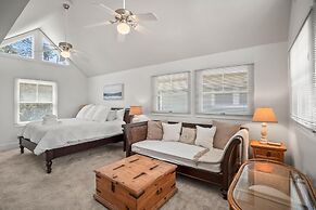 Spacious 7 Bedroom 5.5 Bath on Ocean Creek Golf Course!