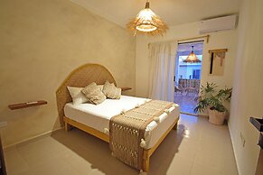 Casa Equinox Cancun