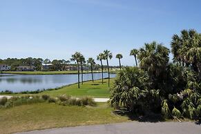 Charming 3-bed, 2-bath Home With Wonderful Views of the Golf Course