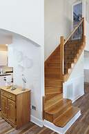 Charming 3-bed, 2-bath Home With Wonderful Views of the Golf Course