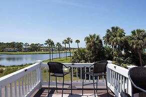 Charming 3-bed, 2-bath Home With Wonderful Views of the Golf Course