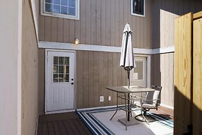 Charming 3-bed, 2-bath Home With Wonderful Views of the Golf Course