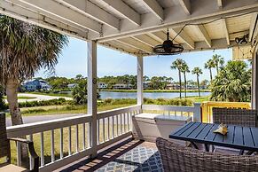 Charming 3-bed, 2-bath Home With Wonderful Views of the Golf Course