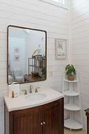 Charming 3-bed, 2-bath Home With Wonderful Views of the Golf Course