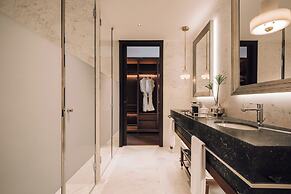 MYTHIC SANA Downtown Suites - New Opening