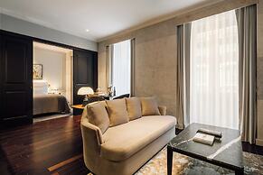 MYTHIC SANA Downtown Suites - New Opening