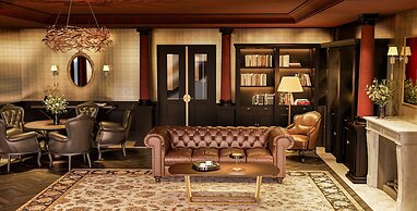 MYTHIC SANA Downtown Suites - New Opening