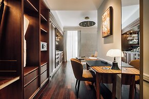 MYTHIC SANA Downtown Suites - New Opening