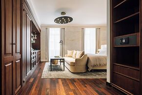 MYTHIC SANA Downtown Suites - New Opening