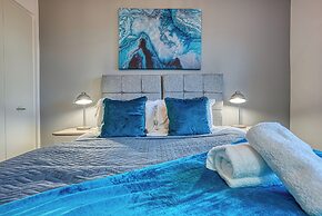 Blue Cedar Apartment