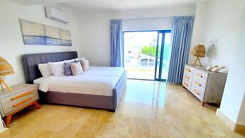 Amare Beachfront Aparthotel