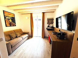 5 Terre hub suite