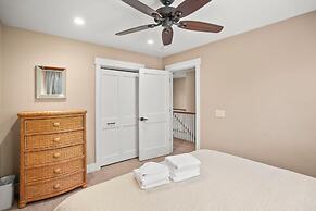 Beautiful 3 Bedroom, 2.5 Bath Home on the North Side of the Island