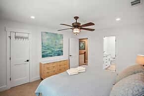 Beautiful 3 Bedroom, 2.5 Bath Home on the North Side of the Island