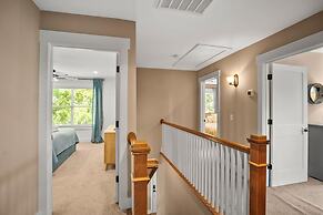 Beautiful 3 Bedroom, 2.5 Bath Home on the North Side of the Island