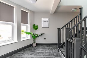 Chelmsford Loft 5 Penthouse