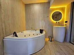 SuLara Exclusive Hotel
