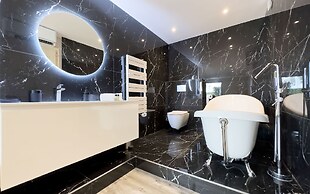 Le First in Cannes With 2 Bedrooms and 2 Bathrooms