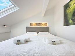 Le Duplex in Cannes With 4 Bedrooms and 3 Bathrooms