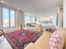 Le Duplex in Cannes With 4 Bedrooms and 3 Bathrooms