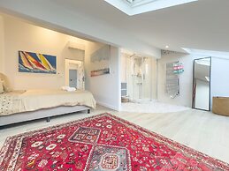 Le Duplex in Cannes With 4 Bedrooms and 3 Bathrooms