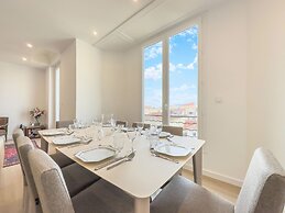 Le Duplex in Cannes With 4 Bedrooms and 3 Bathrooms