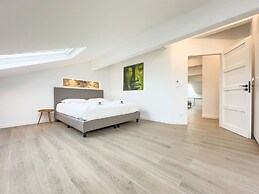 Le Duplex in Cannes With 4 Bedrooms and 3 Bathrooms