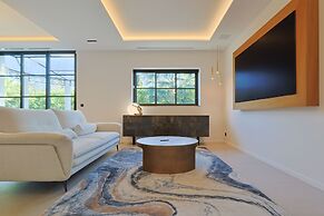 Villa Deva - 5 Bedrooms - Heated Pool