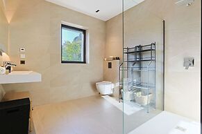 Villa Deva - 5 Bedrooms - Heated Pool
