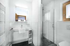 Chalet With Ski Access, Neukirchen