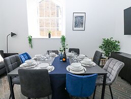 Aurelian House