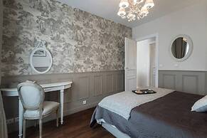 Le Triomphe Elysees - Ternes