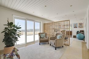 Coastline Arrabida Villa by Cadenzalux