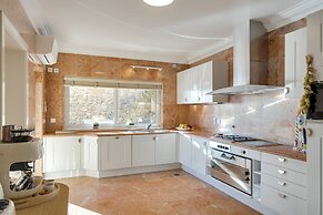 Coastline Arrabida Villa by Cadenzalux