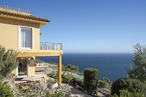 Coastline Arrabida Villa by Cadenzalux