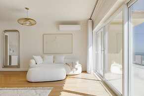 Coastline Arrabida Villa by Cadenzalux