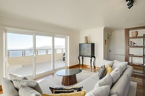 Coastline Arrabida Villa by Cadenzalux