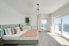 Coastline Arrabida Villa by Cadenzalux