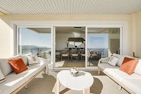 Coastline Arrabida Villa by Cadenzalux