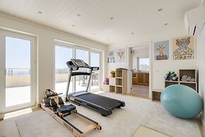 Coastline Arrabida Villa by Cadenzalux