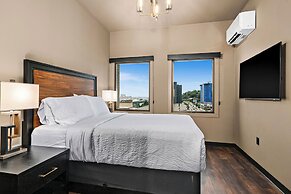 Force on 5th Avenue Hotel
