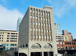 Force on 5th Avenue Hotel