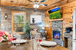 Couples Refuge by Ghosal Luxury Lodging