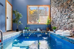 Couples Refuge by Ghosal Luxury Lodging