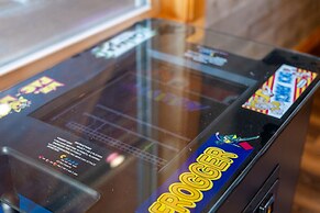 Couples Refuge by Ghosal Luxury Lodging