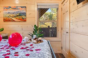 Couples Refuge by Ghosal Luxury Lodging