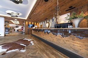 Chalet With Shared Swimming Pool