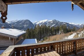 Chalet With Shared Swimming Pool
